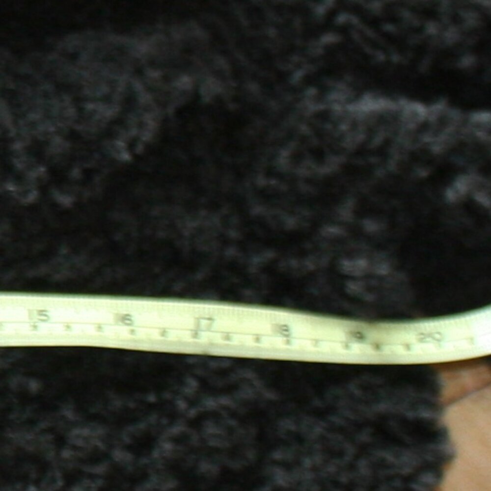 Urban Outfitters Black Cropped Faux Fur Jacket Size Medium - Picture 13 of 14